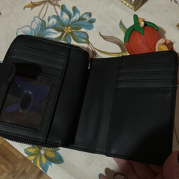 Guess Black And Silver Small Wallet - Picture 3 of 6